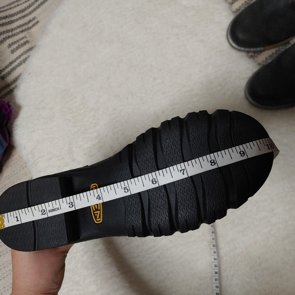 KEEN Wapato leather boots 7.5 - Picture 14 of 14